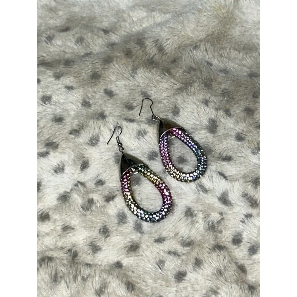 Unbranded silver tone